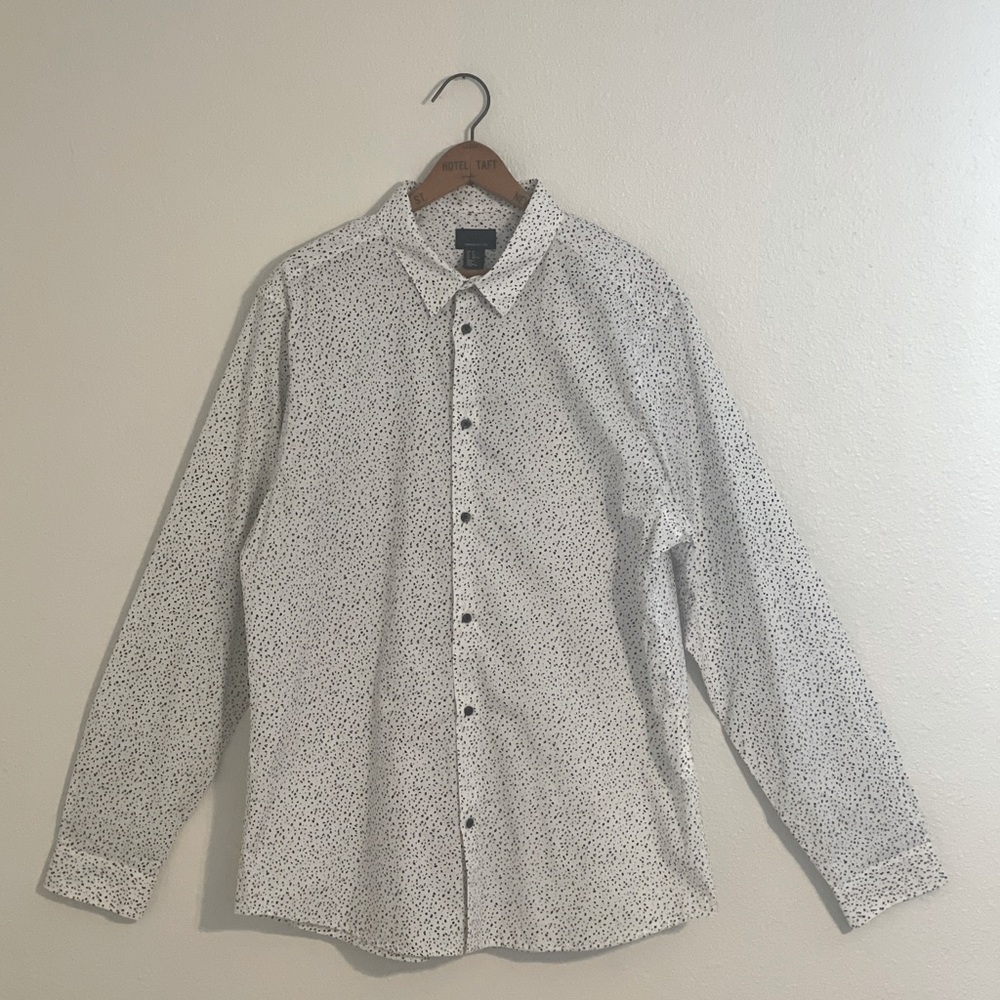 H&M - Spotted Ling Sleeve Button Up - White Black - Size XL